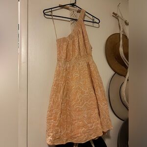 LIKE NEW ⭐️ Abercrombie one shoulder orange dress with white swirls and pockets